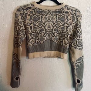 Workout long sleeve top